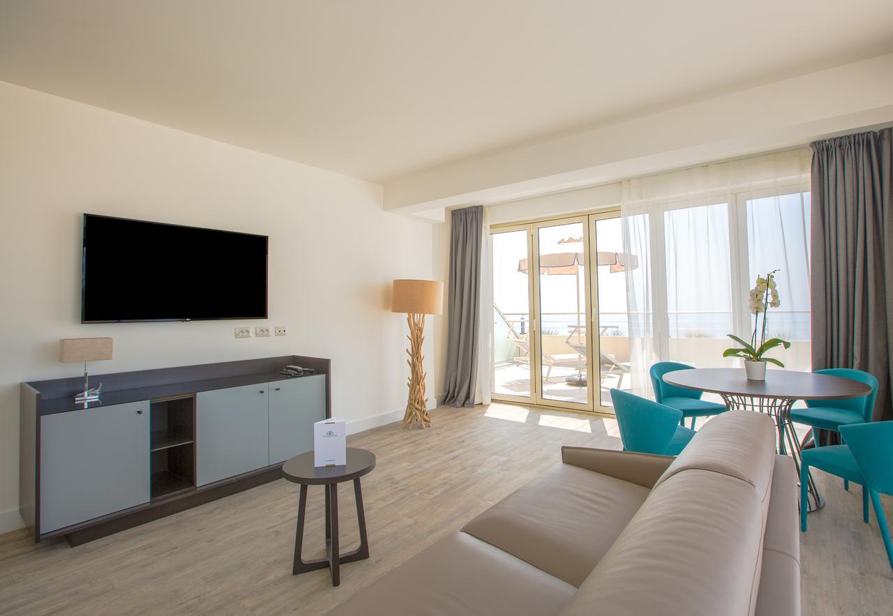 Suite with Sea View